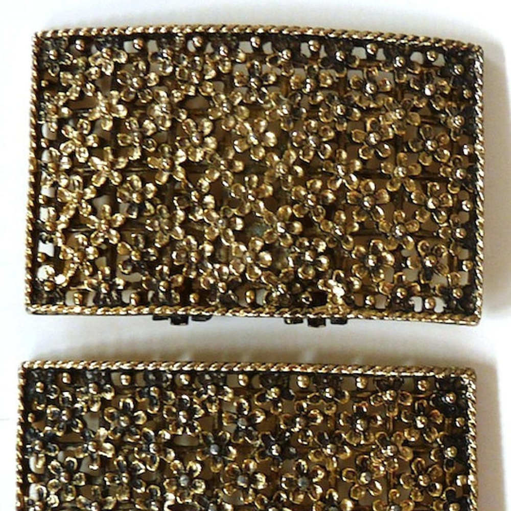 Vintage shoe clips buckle gold tone 60s mod dasies